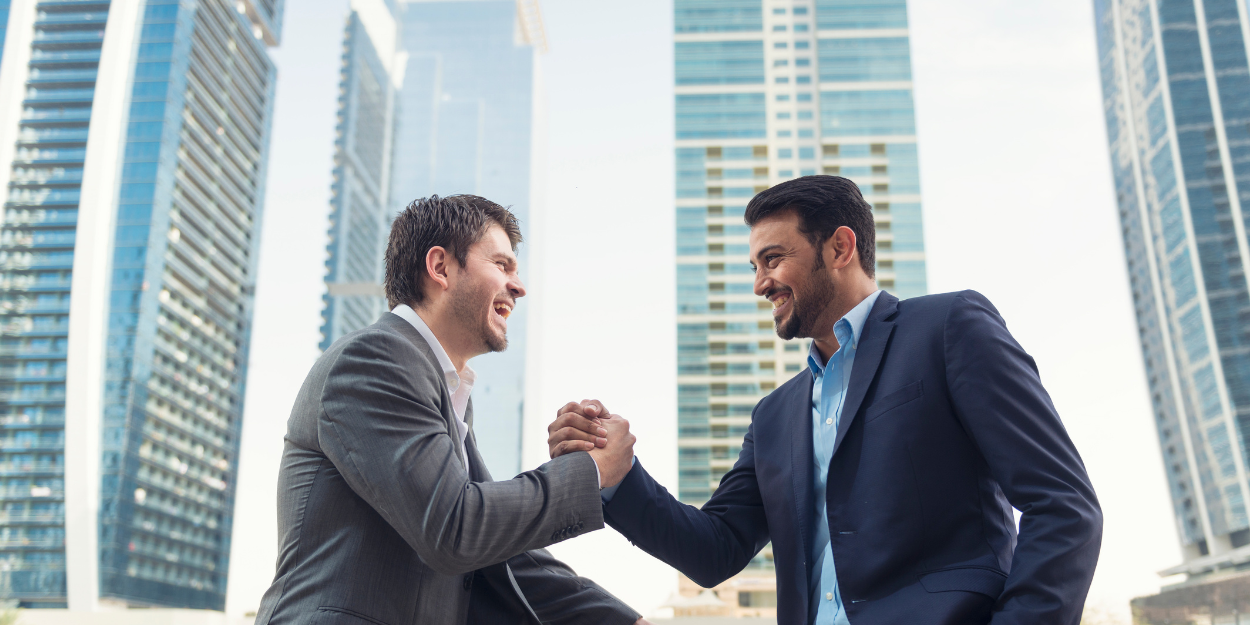 Handshaking_Trumar_1